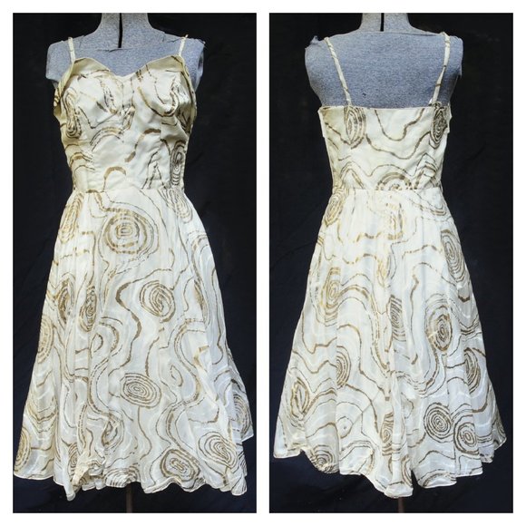 Meet your Posher, Shelley - Picture 3 of 16